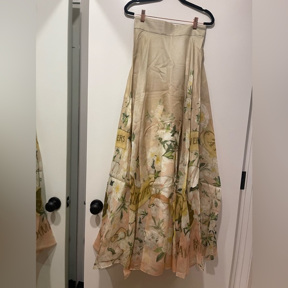 Zimmerman two piece set. Top size 2 and bottom size 0 - Picture 6 of 7